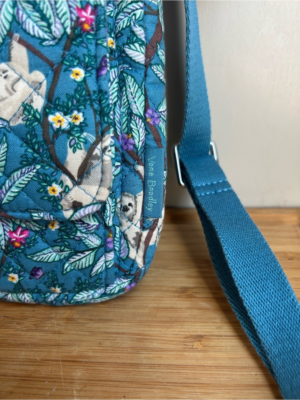 Vera Bradley Hanging Around Sloth Crossbody Bag Blue Floral Quilted Retired - Picture 3 of 10